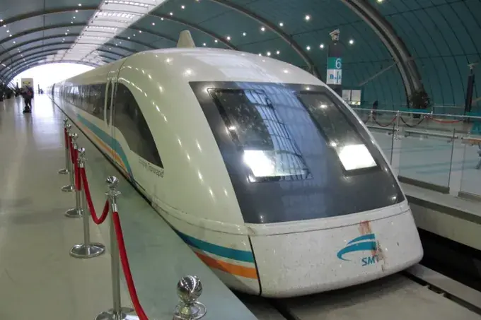 Transrapid am Flughafen Pudong in Shanghai